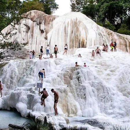 La Balena Bianca House Ferienhaus Bagni San Filippo